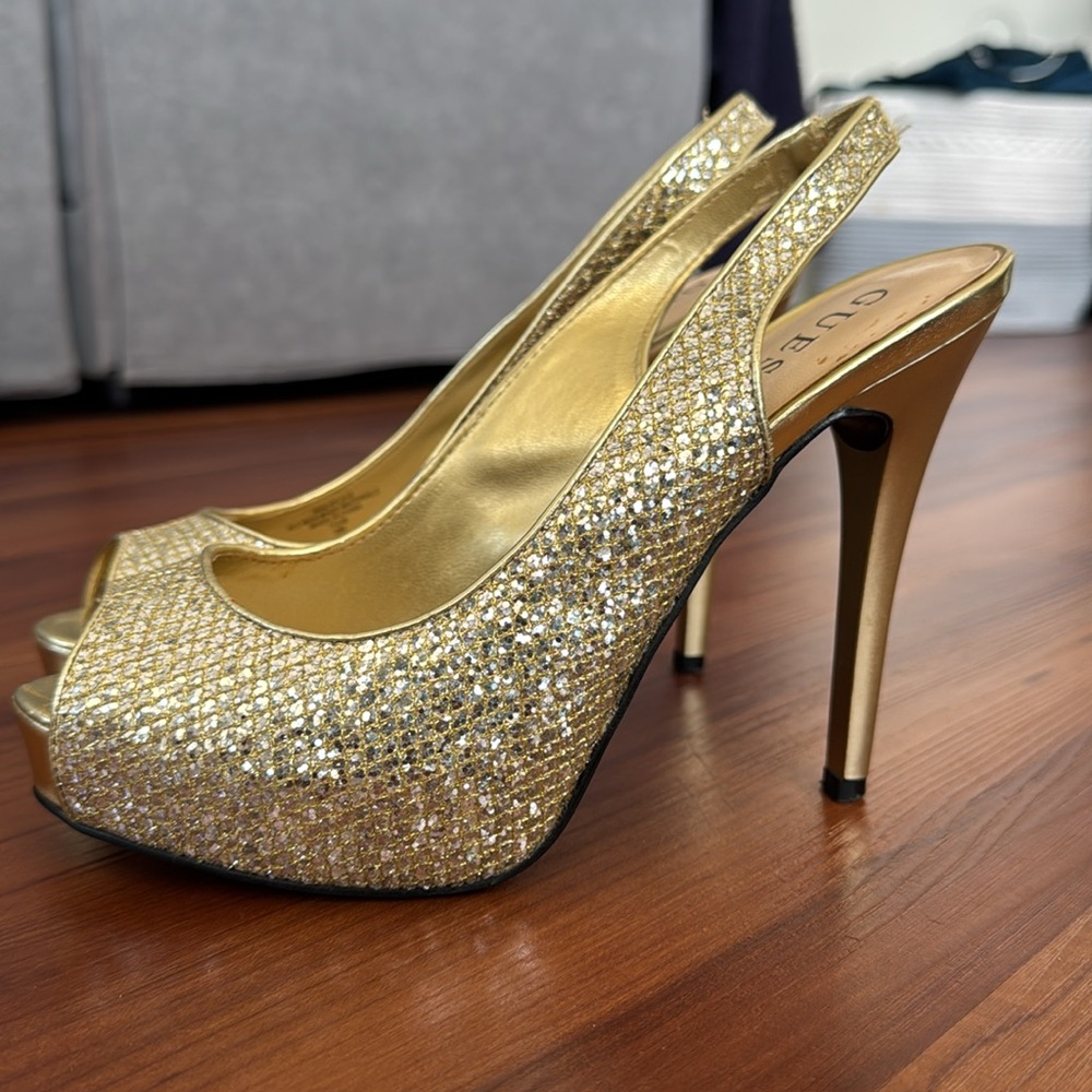Guess gold sparkle heels | Size: 6/EU 36